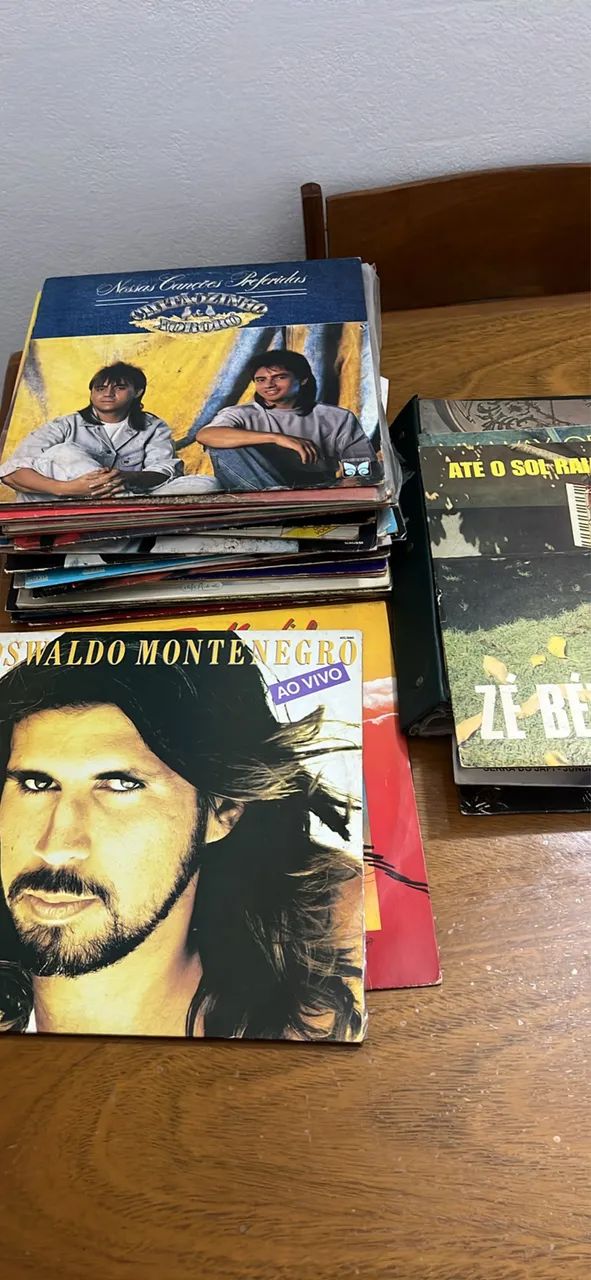 43 Discos de vinil diversos