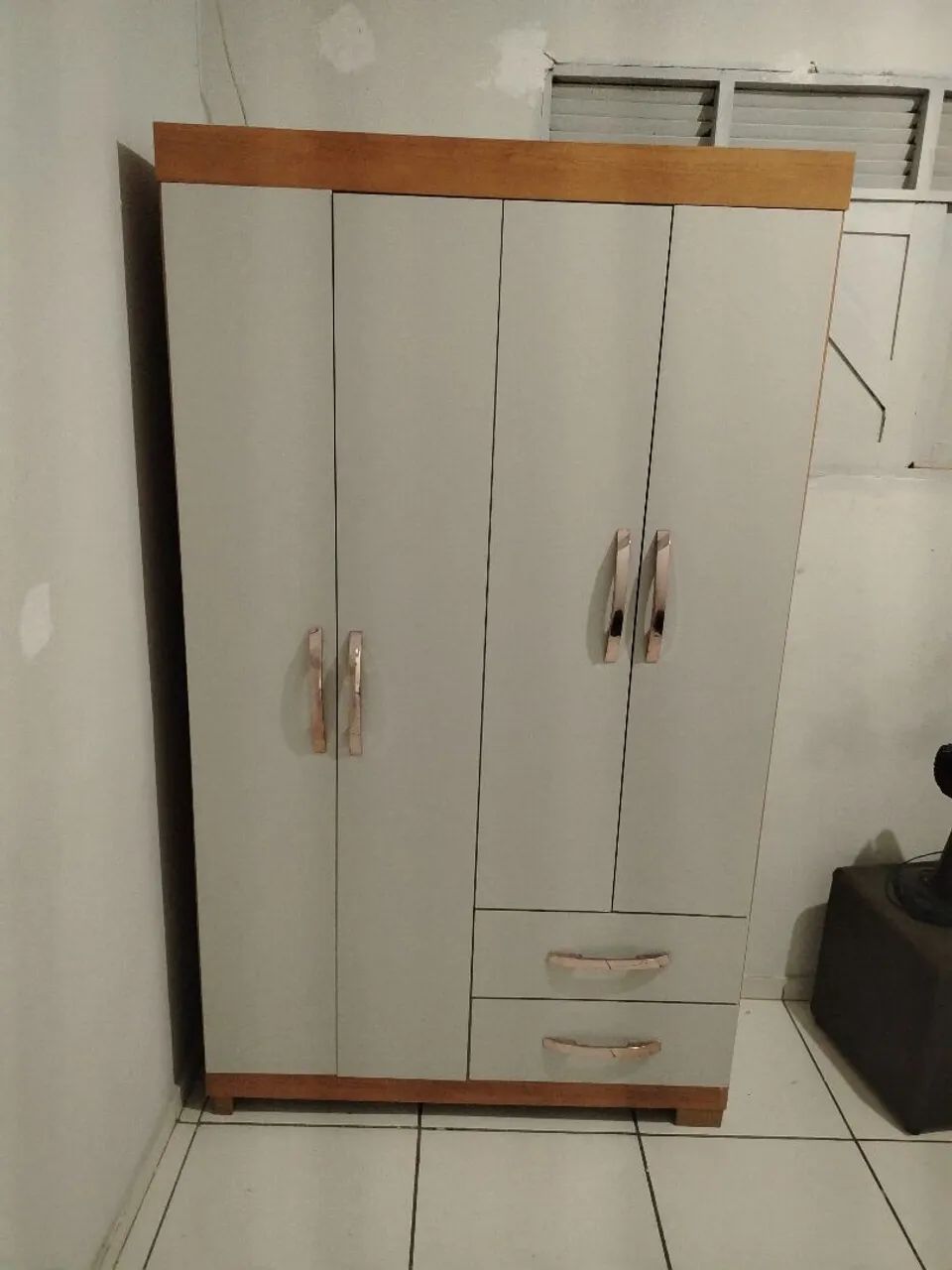 Guarda roupa solteirão