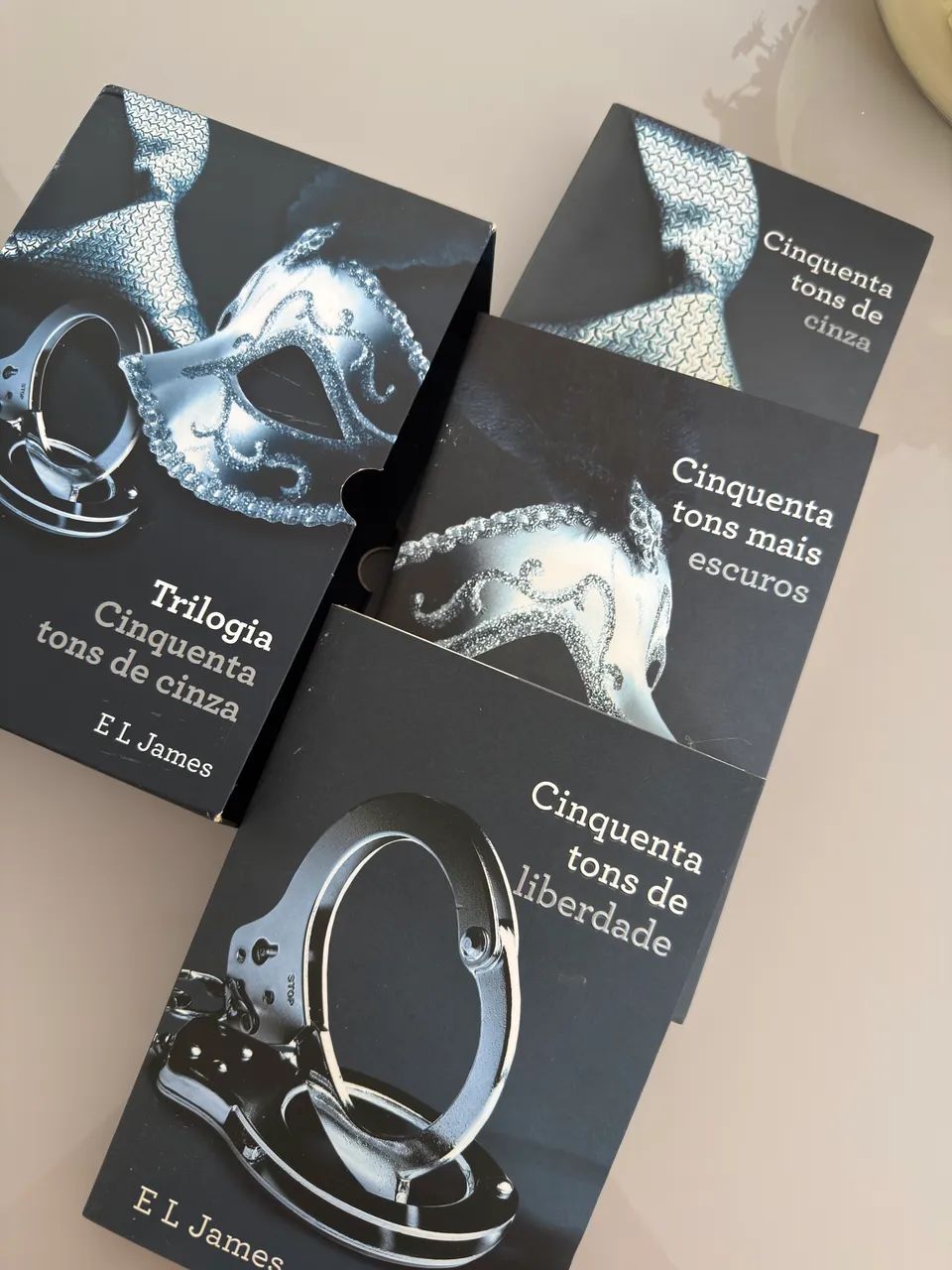 Trilogia Cinquenta tons de cinza 