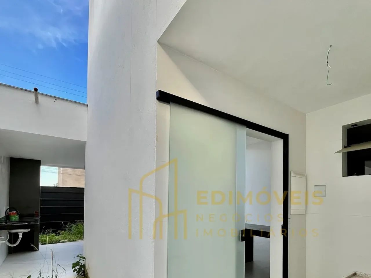 Casa Moderna em Planície da Serra: Conforto e Sofisticação para Você! - Foto 5