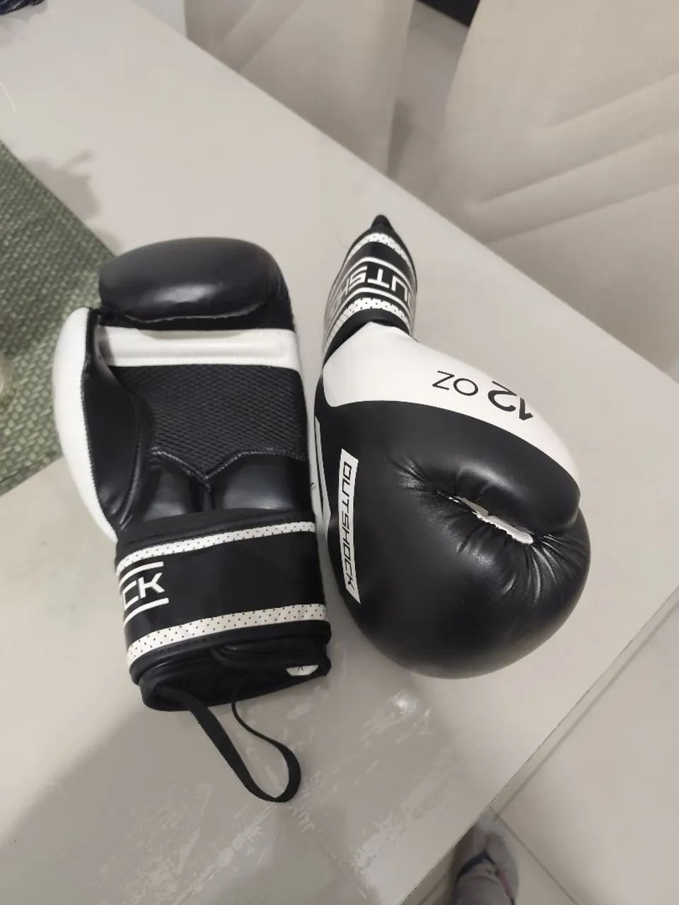 Luva de boxe outshock 12oz