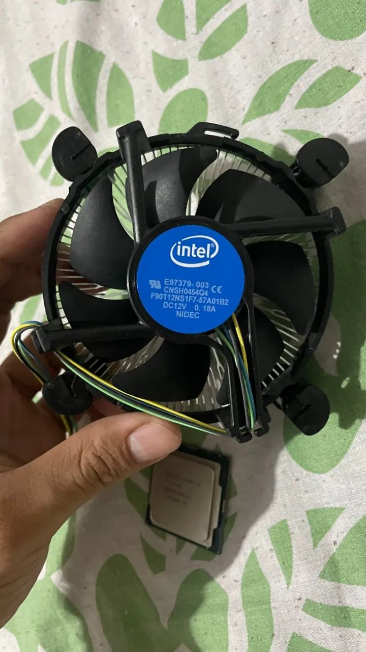 Processador i5 10400 (com vídeo integrado) + cooler box original