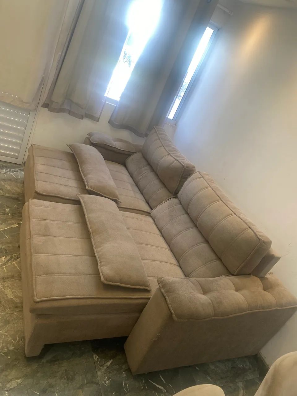 Vendo sofá de alto padrão semi novo  - Foto 3