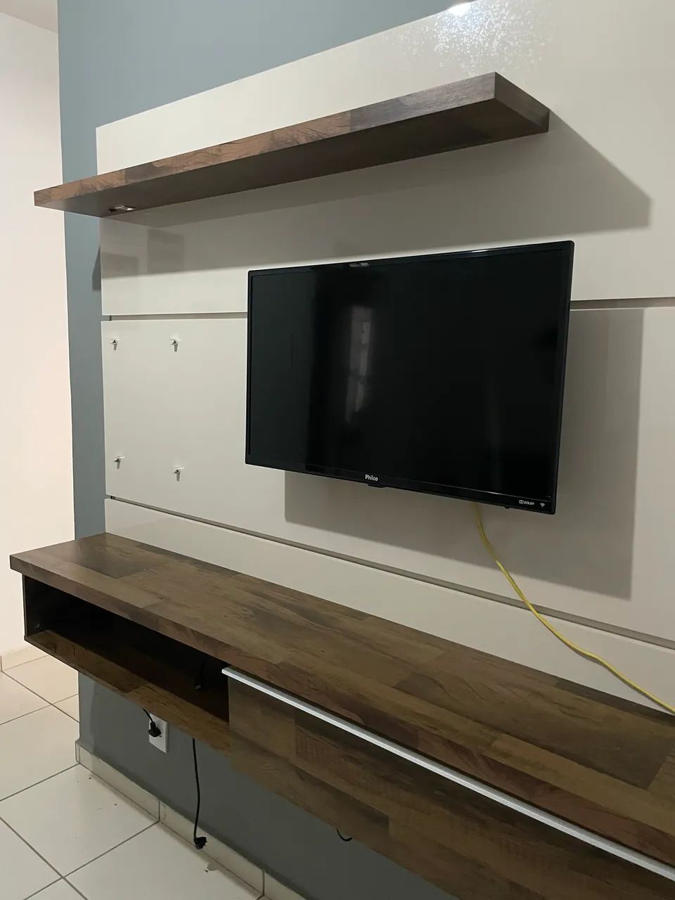     Rack Suspenso com Painel para TV e Prateleira - Moderno - Foto 4
