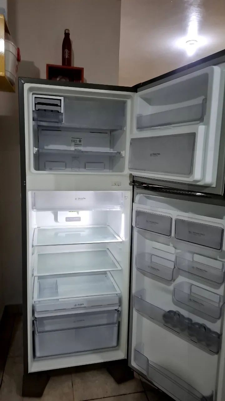 Vendo uma geladeira  - Foto 5