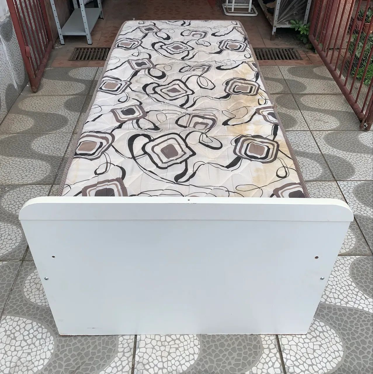 CAMA DE SOLTEIRO COM COLCHÃO MDF USADA - Foto 3