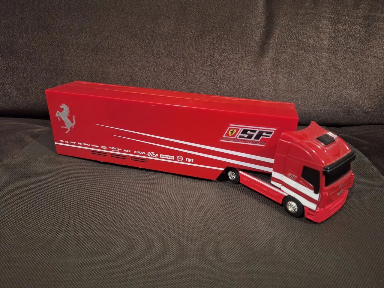 MINIATURA CAMINHÃO FERRARI F1 HOTWHEELS  - Foto 2