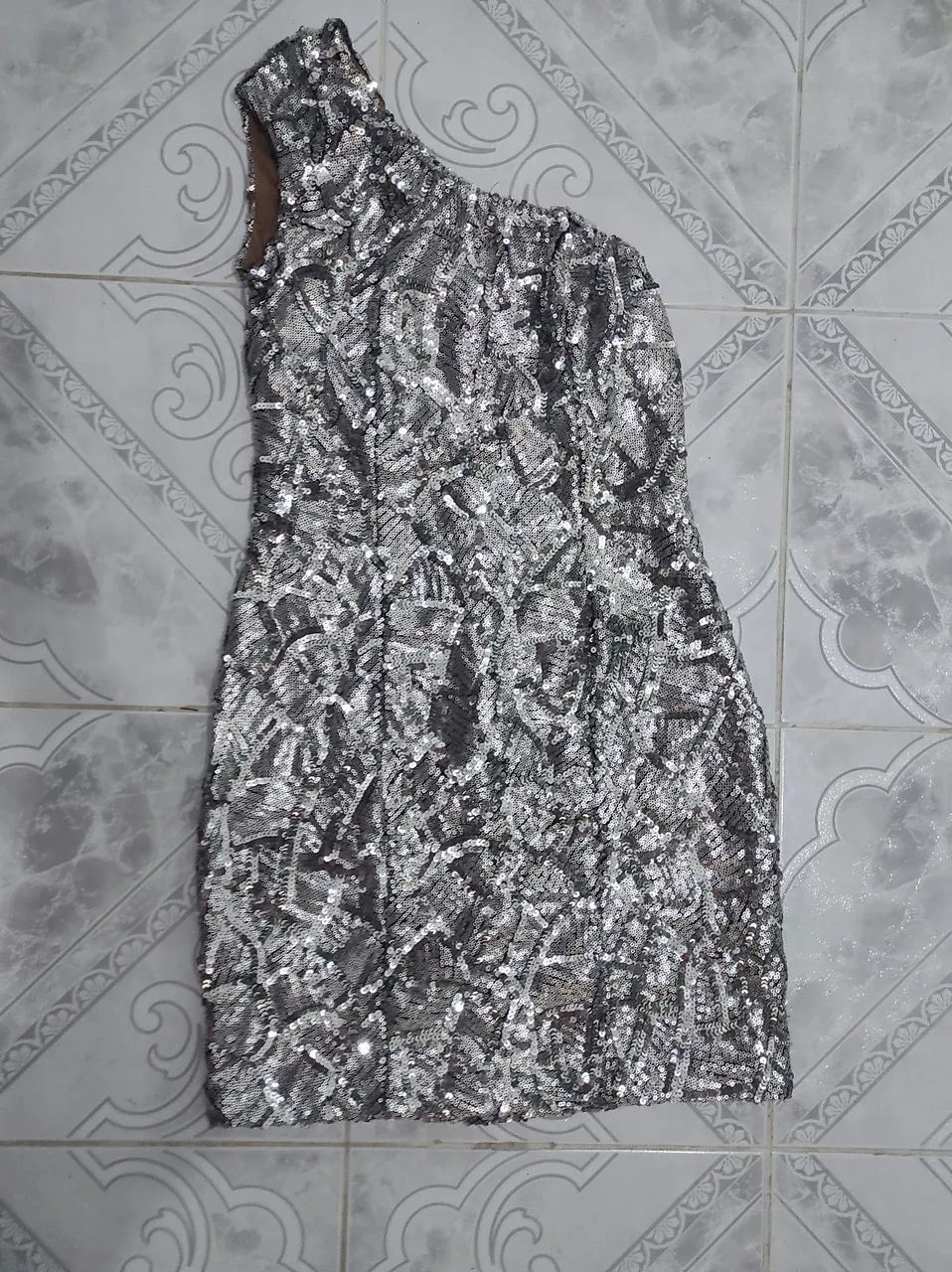 Vestido Curto Paetê 