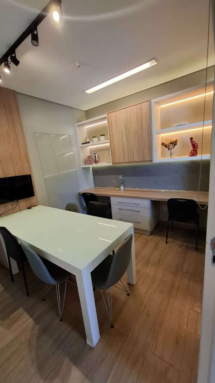 SALA MOBILIADA COM DESPESAS INCLUSAS NO SETOR SUL PARA ATÉ 4 PESSOAS