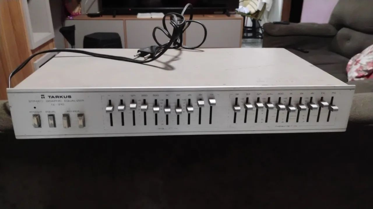 Equalizador tarkus  te 210 todo ok funcionando tudo