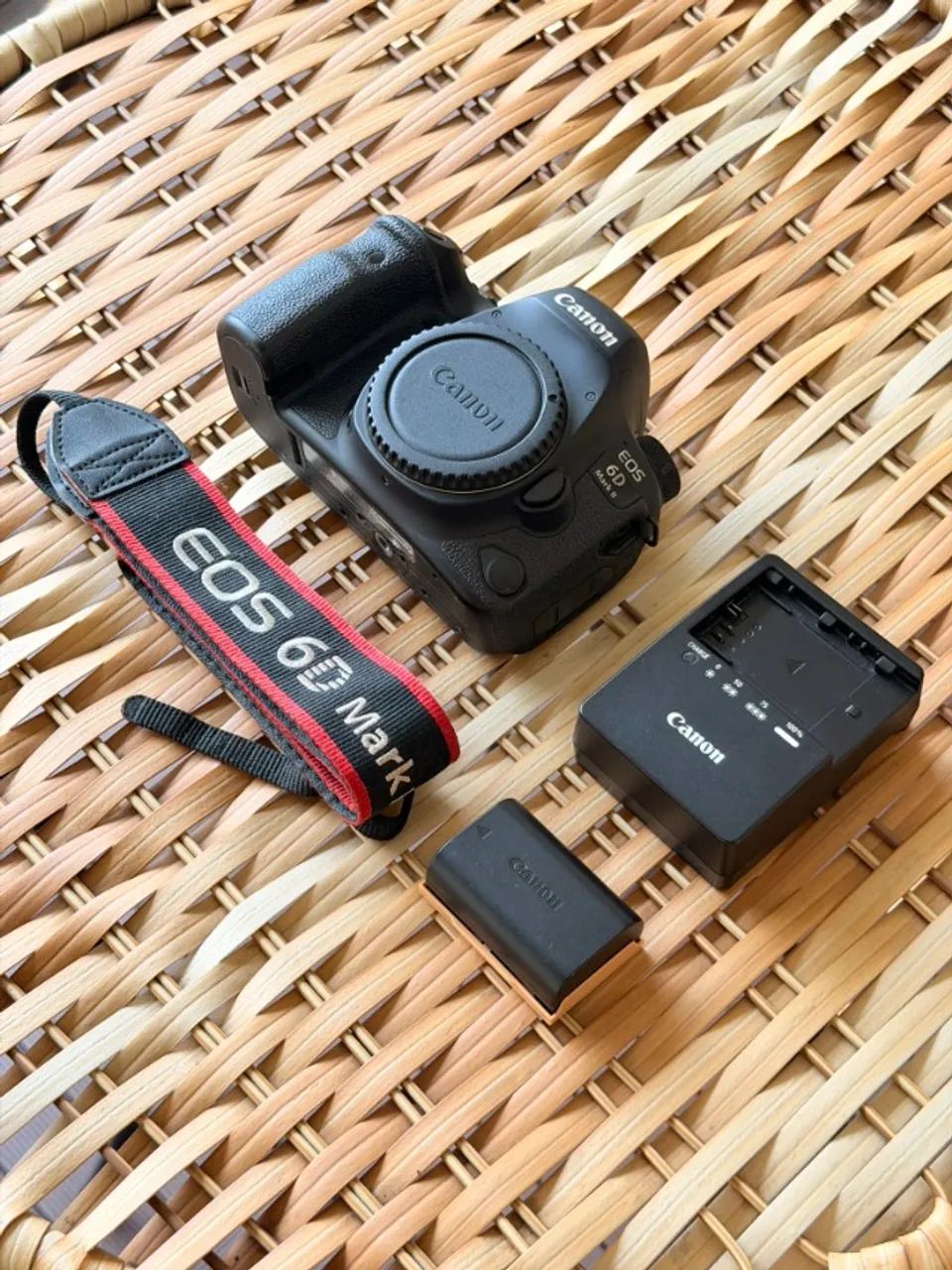 Câmera Canon Eos 6d Mark Ii Dslr Preto Apenas Corpo (Usado