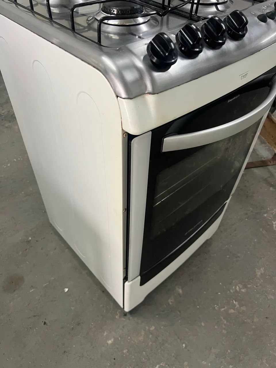 Fogão 4 bocas Electrolux elétrico.