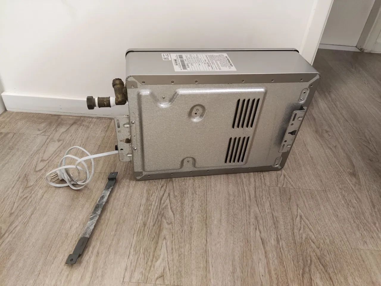 Aquecedor RINNAI 17 litros, bivolt 220/127V, GN, gás natural, REUE171FEHGN - Foto 3