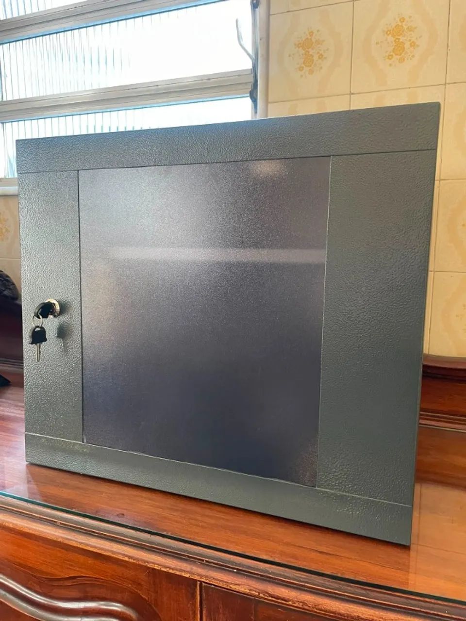 Rack Metálico de Parede para CFTV / DVR com Chave