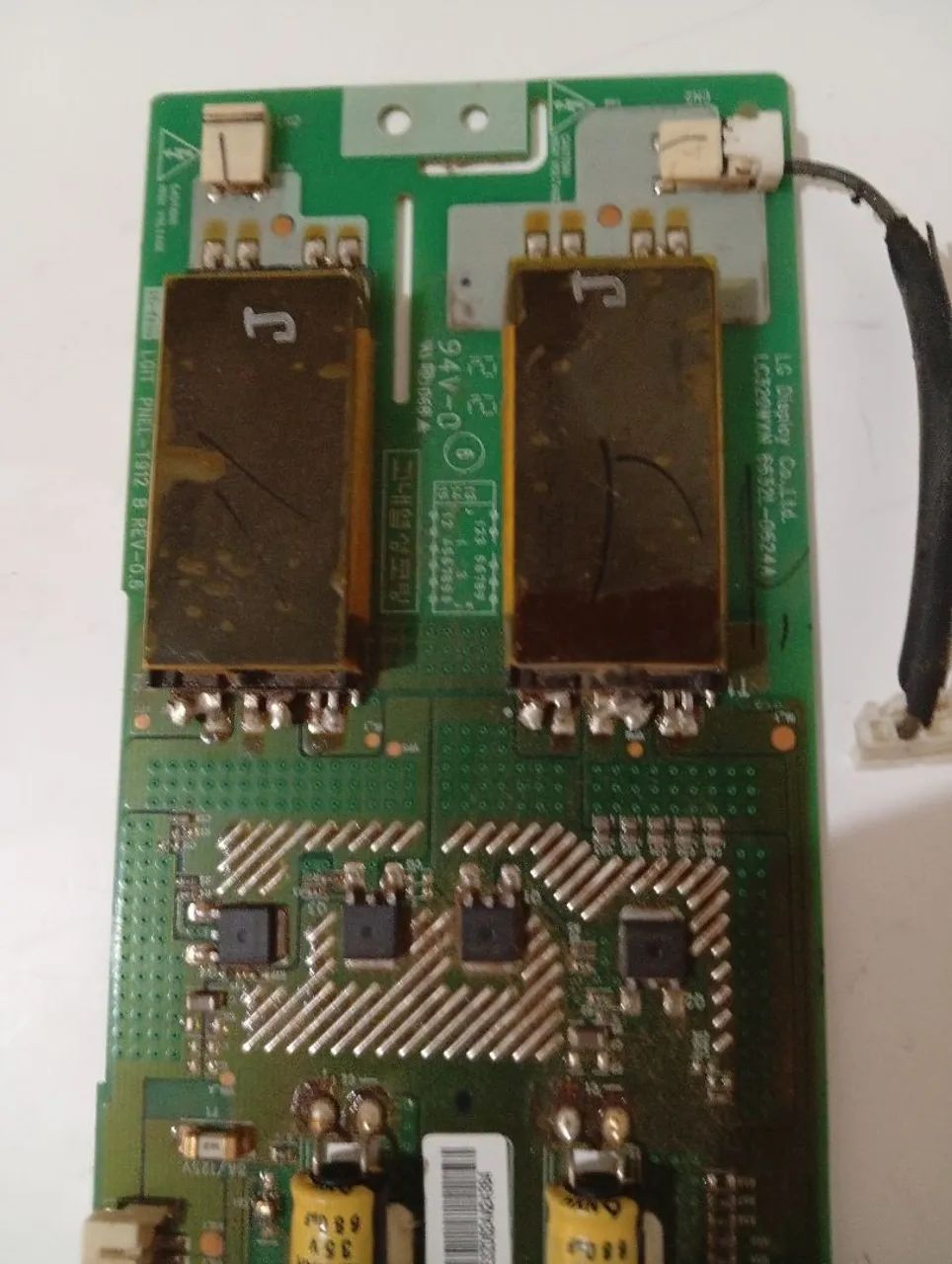Placa inverter da tv semp Toshiba lc3255(a)*6632l-0624a funcionando  - Foto 3