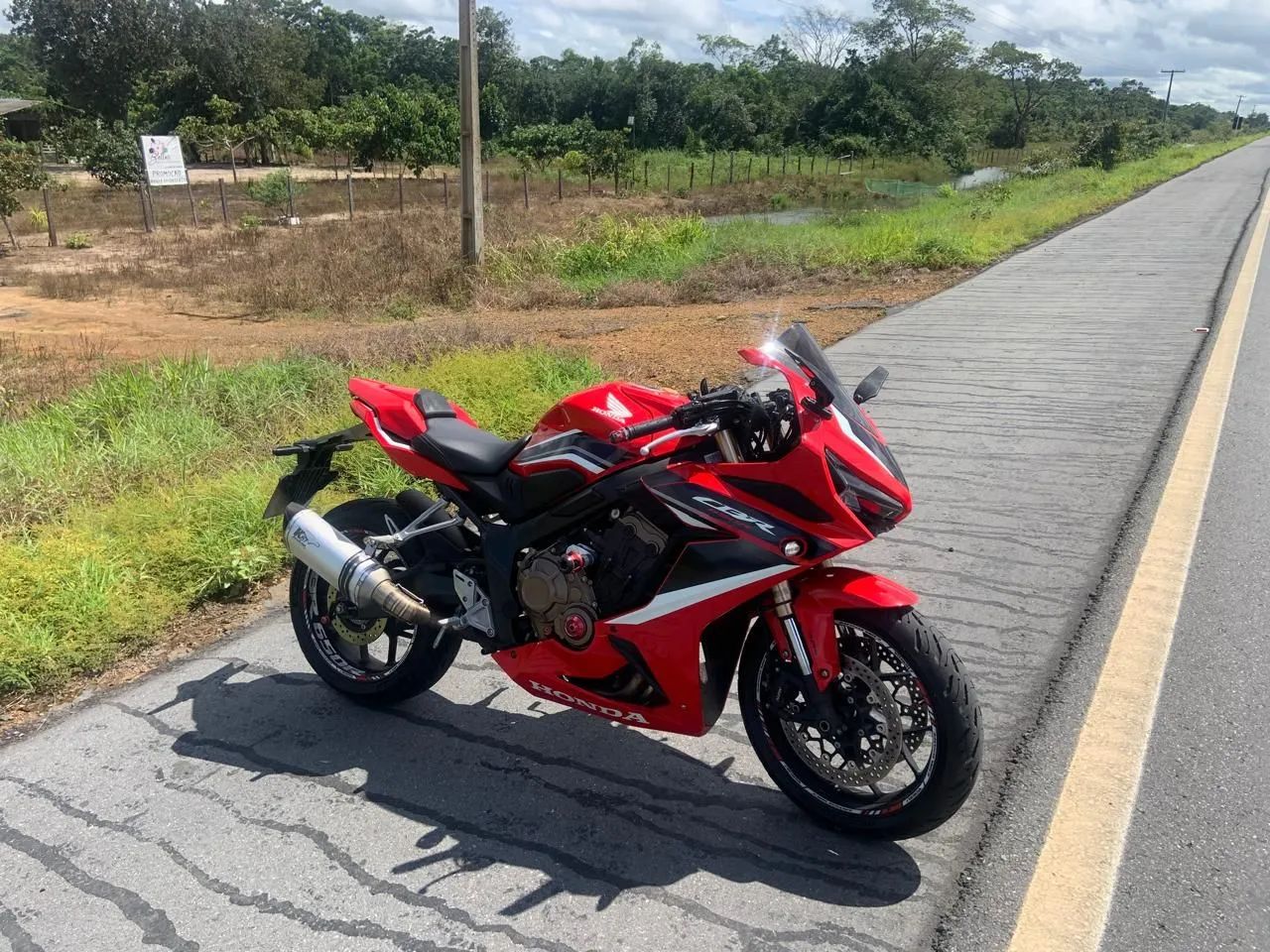  HONDA CBR 650R 2022 - Foto 2