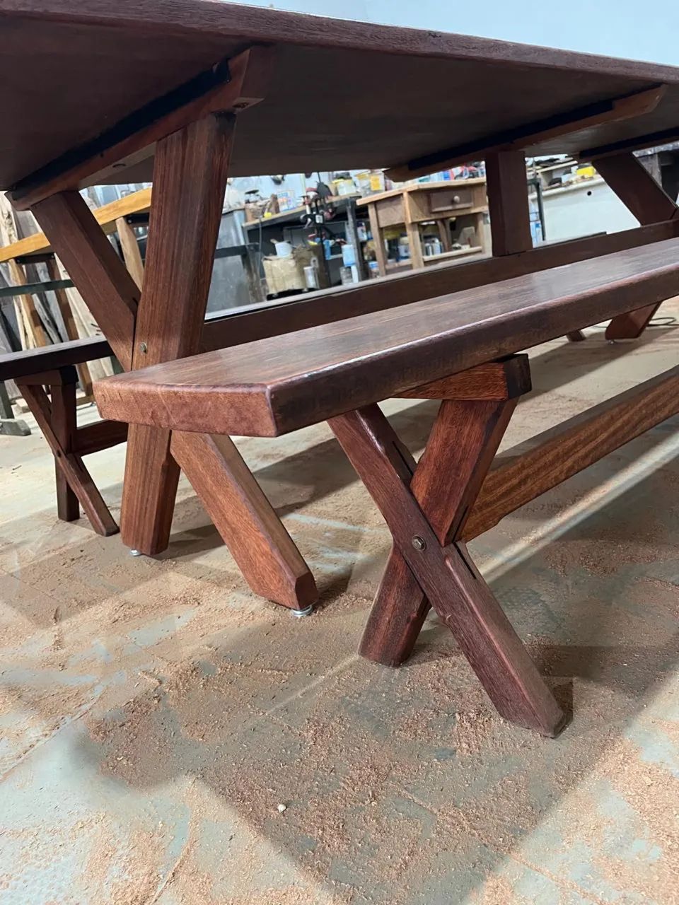Conjunto chácara: mesa 3 metros de madeira nobre com bancos - Foto 4
