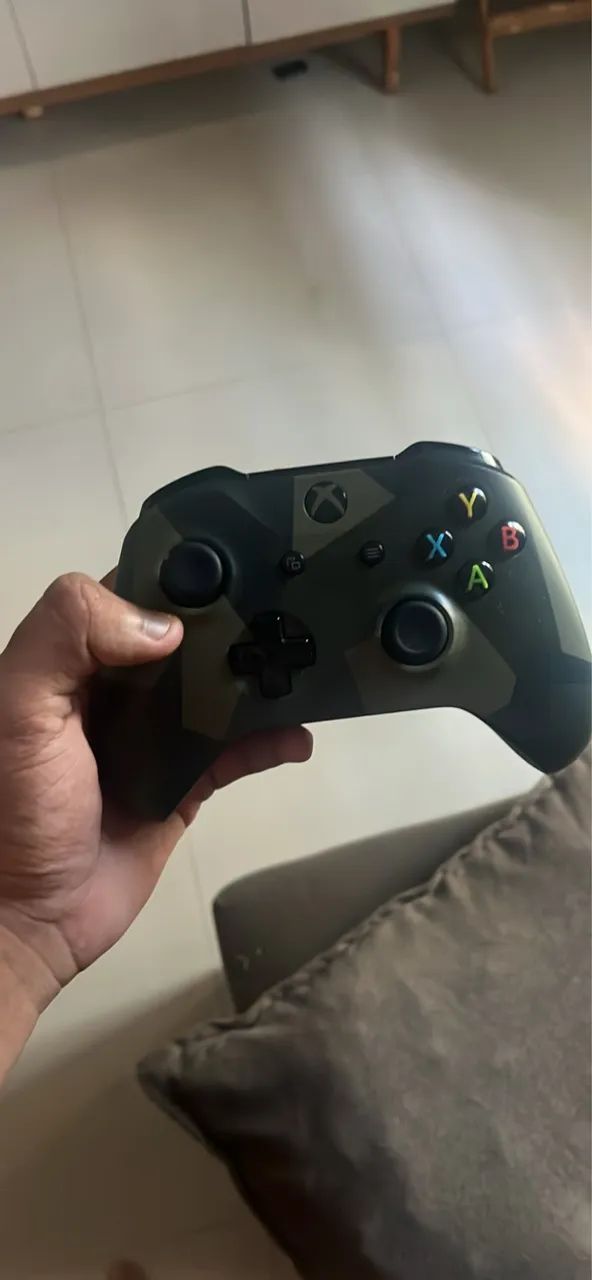 Controle de xbox one s  (camuflagem)