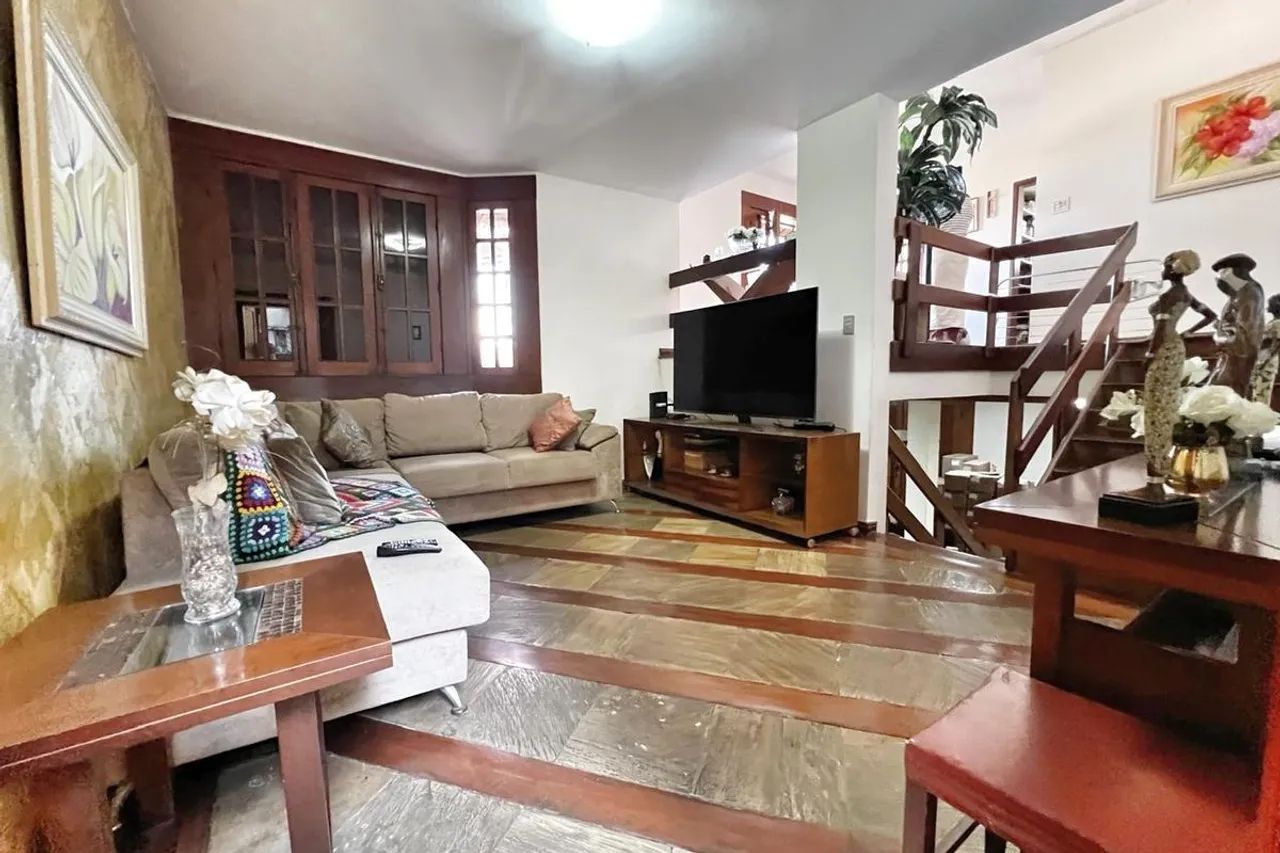 Casa à Venda - Havaí, 4 Quartos, 333 m2 - Foto 2