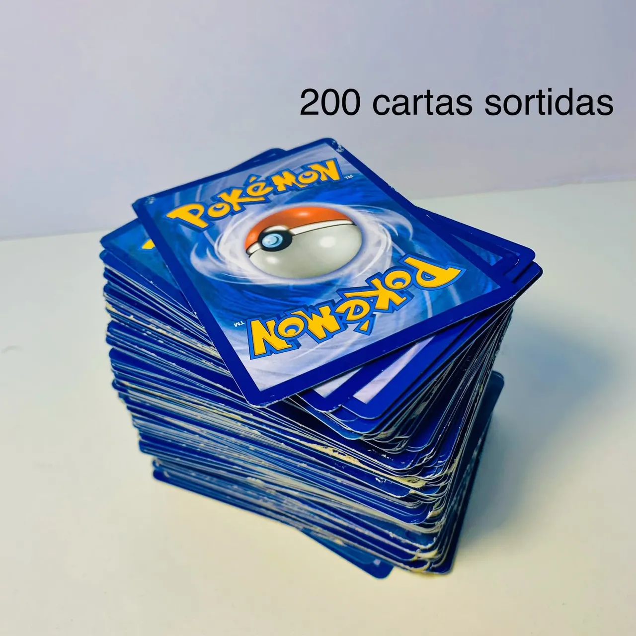Lote 200 cartas Pokemon + Álbum + Pikachu Voador V  - Foto 2