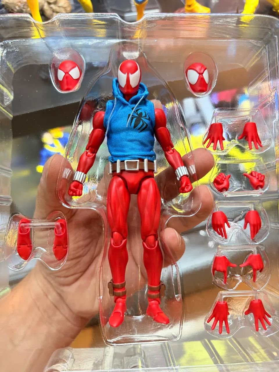 Scarlet spider mafex n186 - Hobbies e coleções - Gleba Fazenda