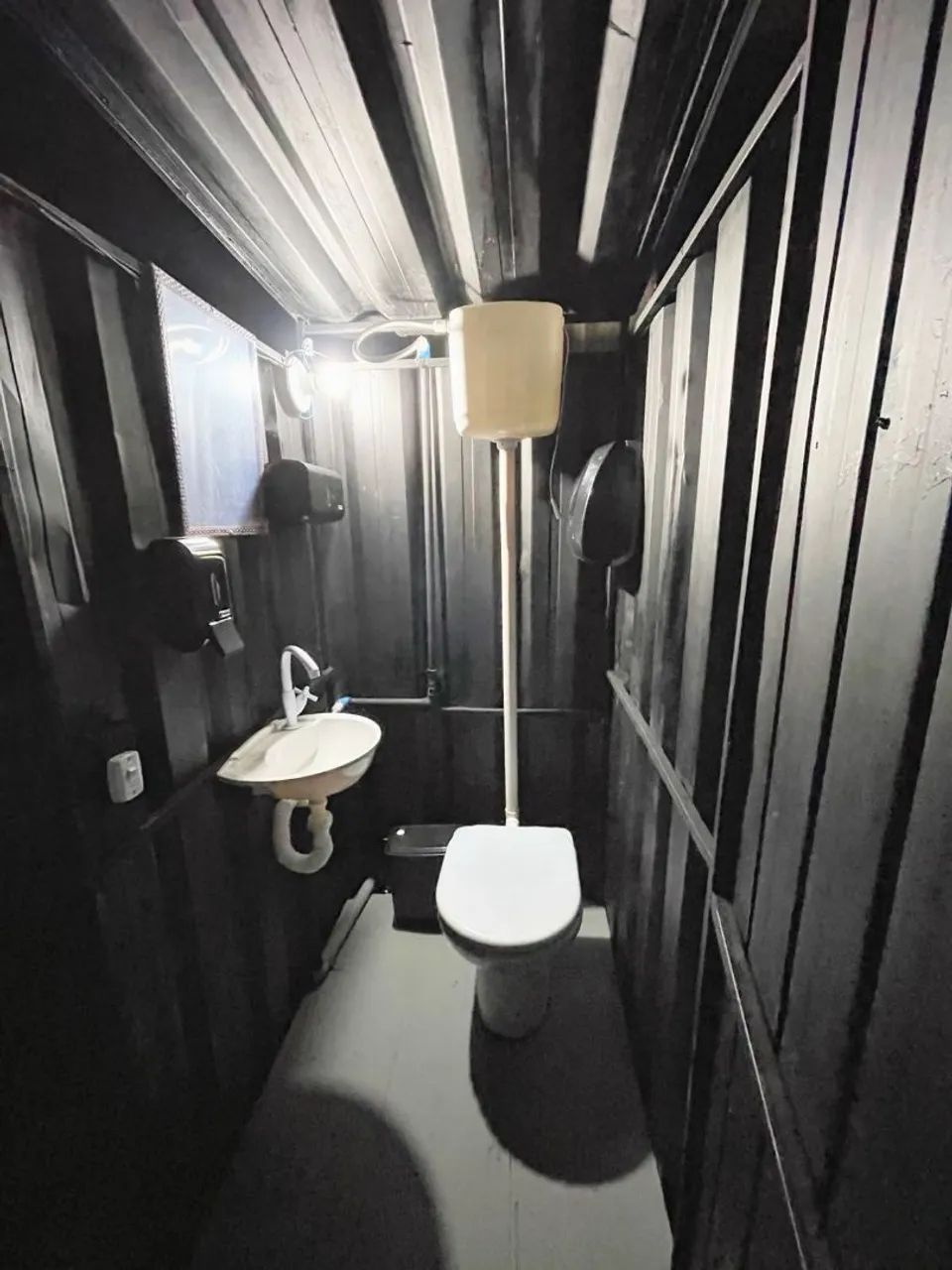 ALUGA-SE MÓDULO (BANHEIRO MÓVEL) BANHEIRO CONTAINER 
