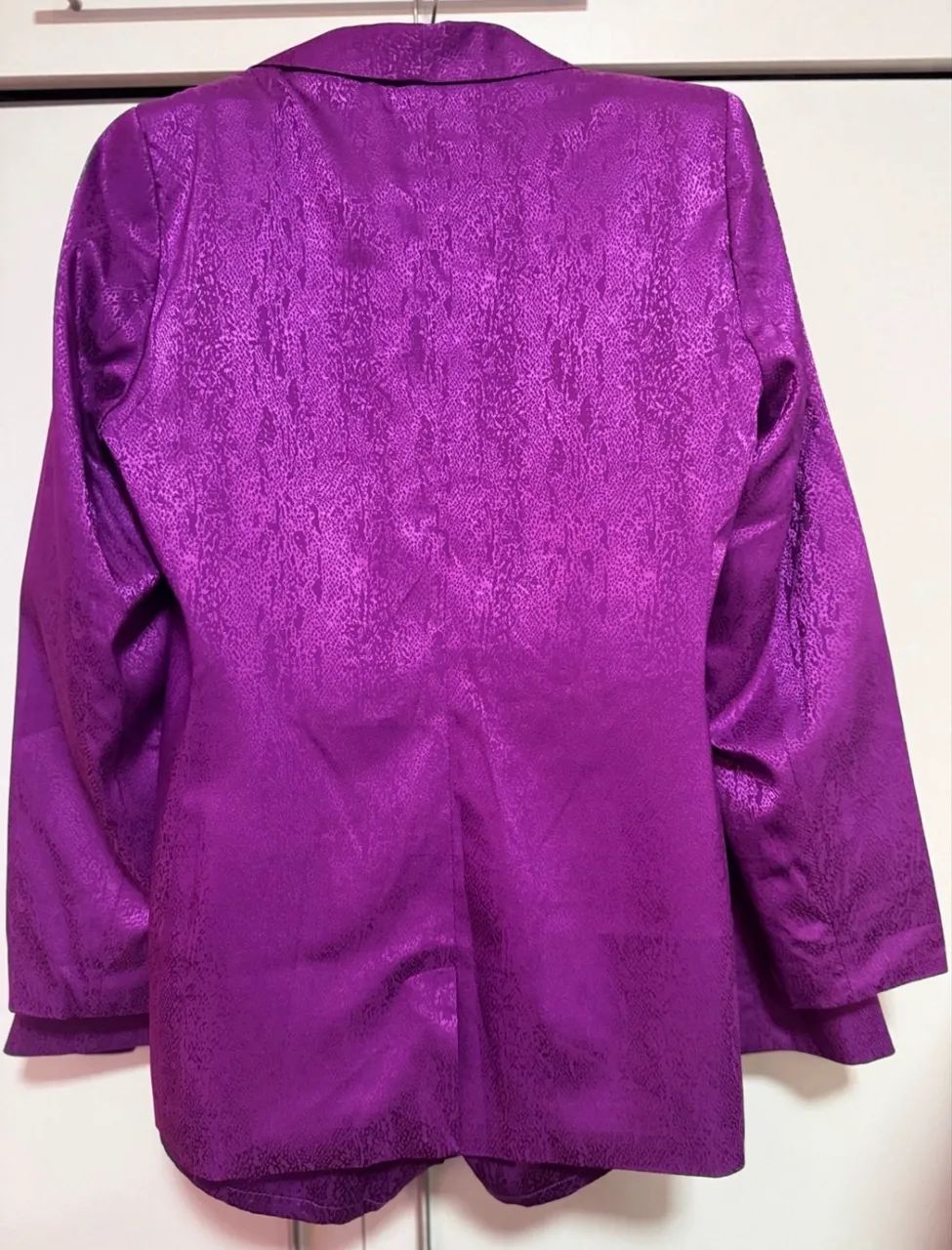 Conjunto de alfaiataria macacão curto com blazer  - Foto 4