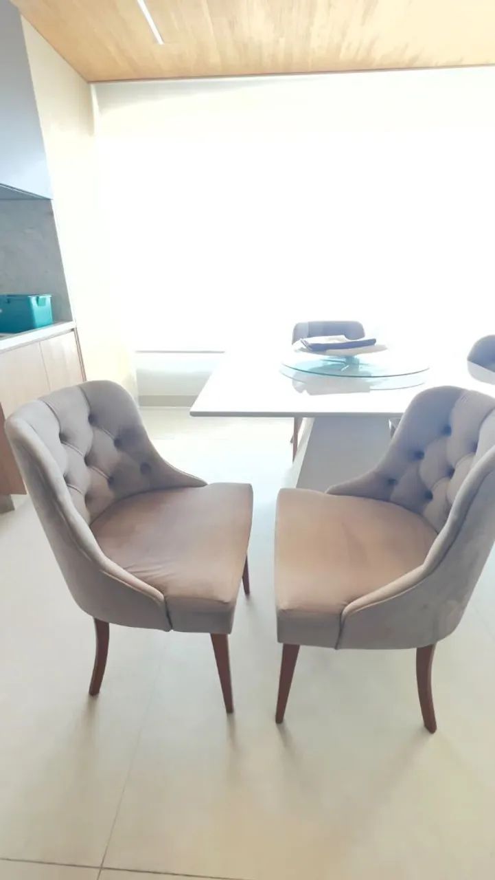 Conjunto mesa com 06 cadeiras. - Foto 3