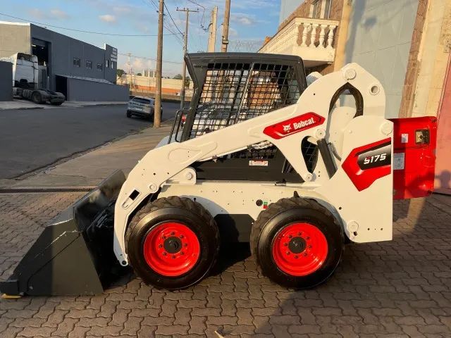 Mini carregadeira Bobcat S175 2011