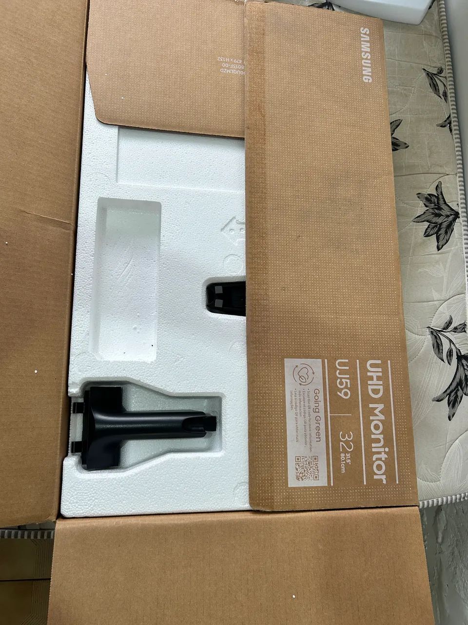 Vendo monitor 32 polegadas 