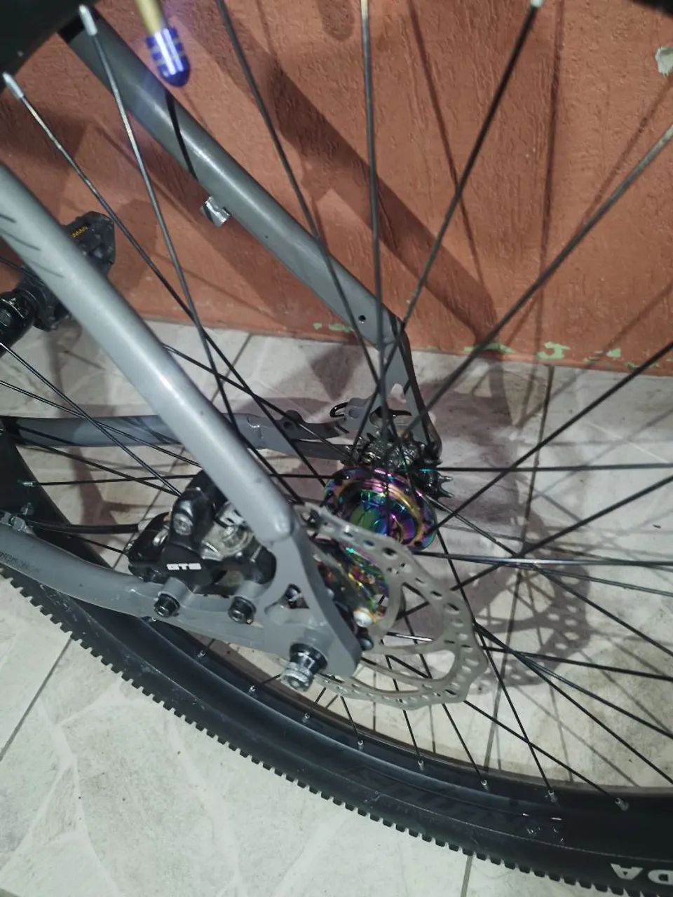 Vendo bicicleta com cubo pro 7 - Foto 5
