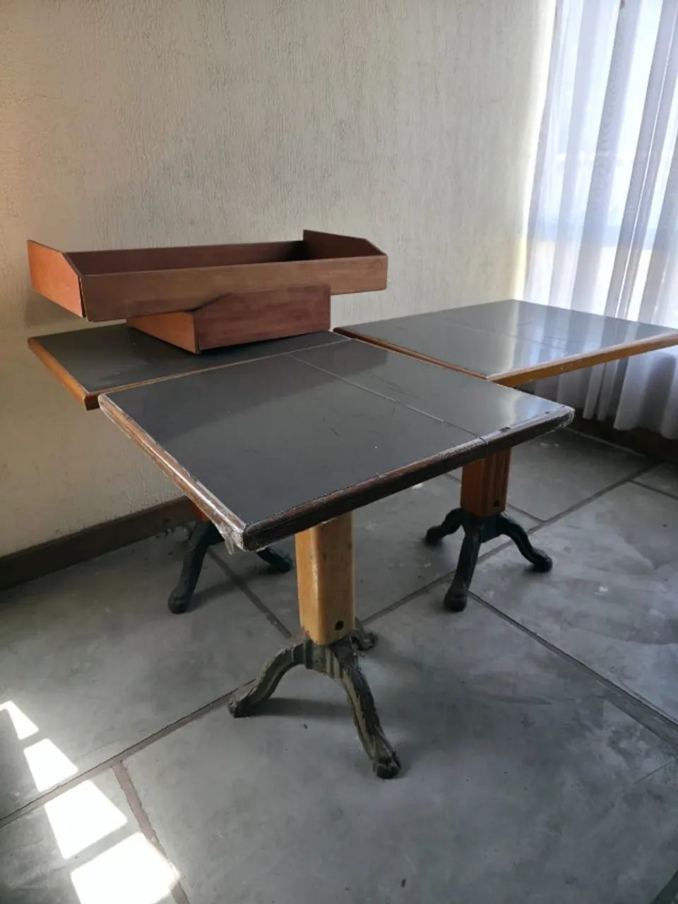 Conjunto de 8 mesas para restaurante e área externa