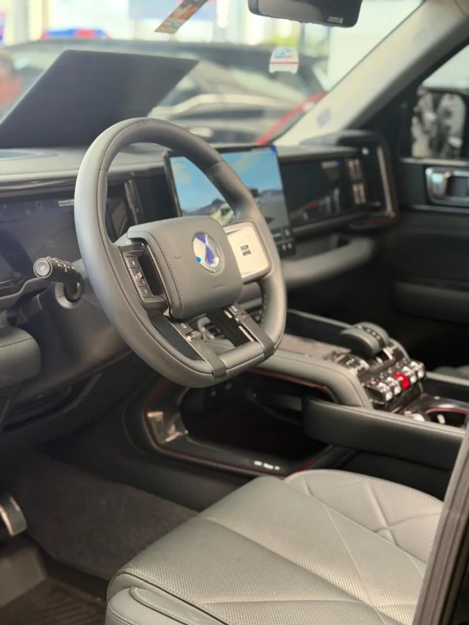 Denza B5 4WD, foto 6 de 20