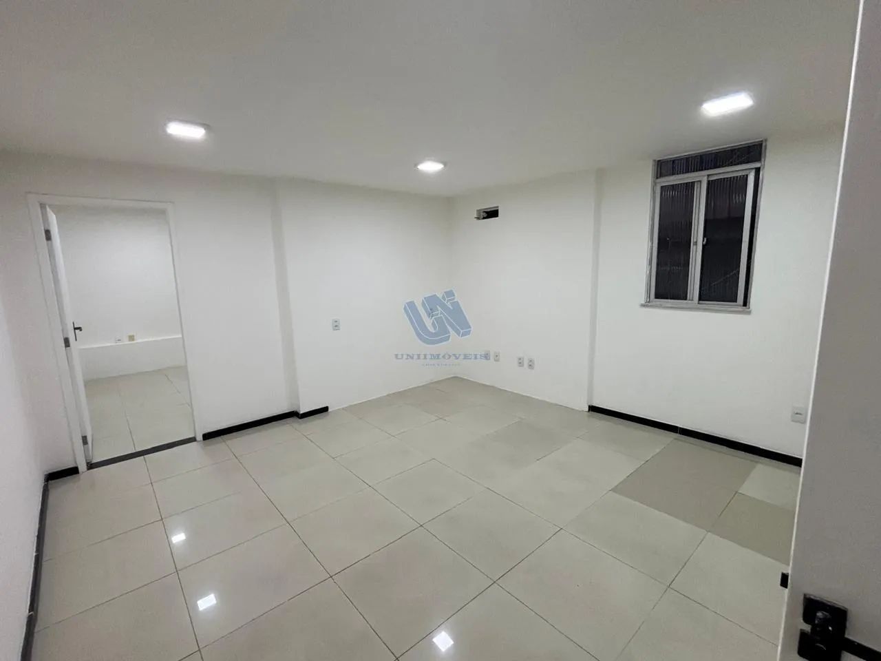 Conjunto de 3 Salas Comerciais 80m2 na Barra - Foto 5