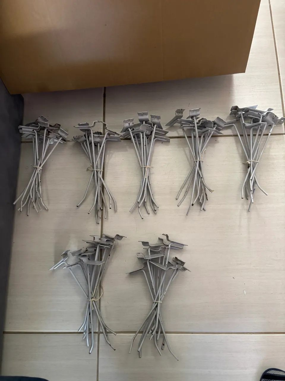 Gancho ferrinhos para painel Canaletado 