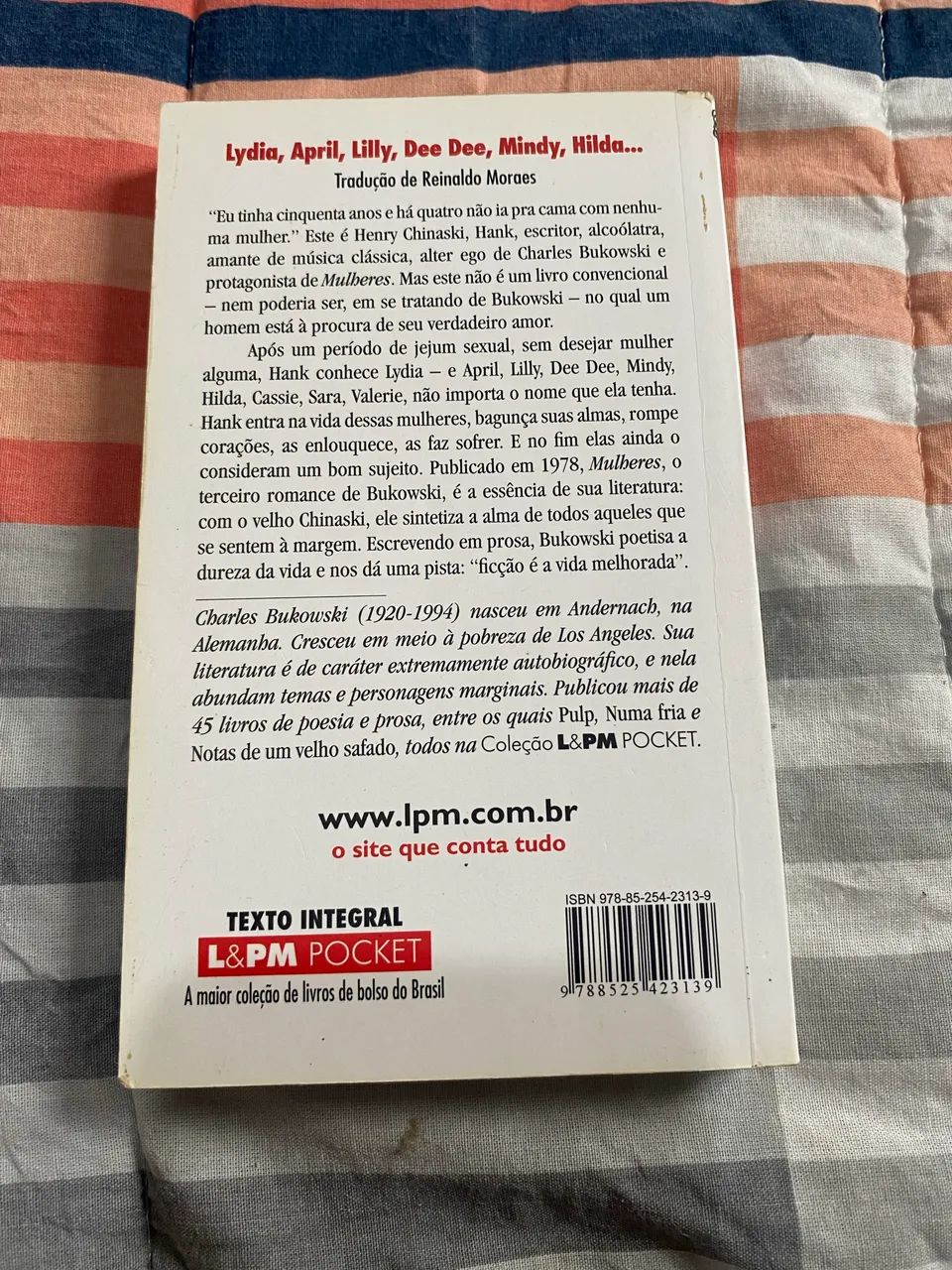 Livro Mulheres, de Bukowski  - Foto 2