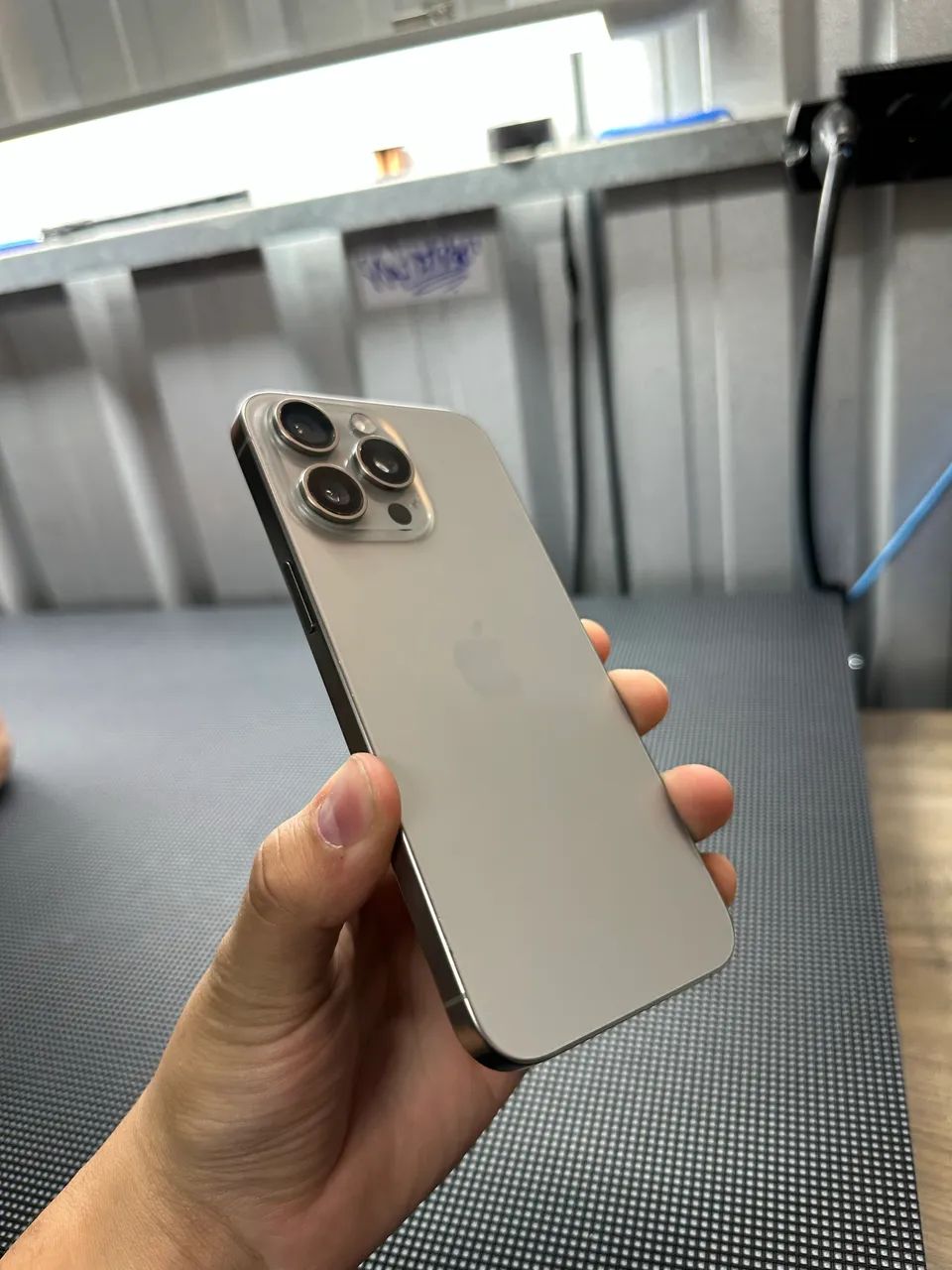 IPHONE 15 PRO MAZ ZERO, aceito troca 