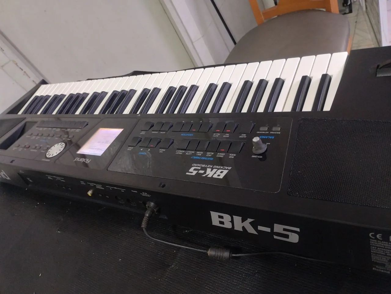 Vendo teclado Roland bk5  - Foto 3