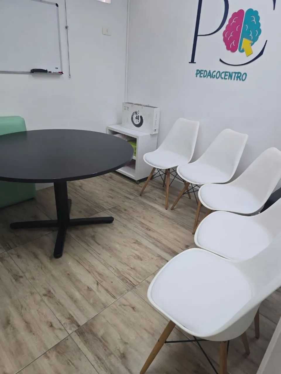 4 Cadeiras, tipo Eames - Foto 2