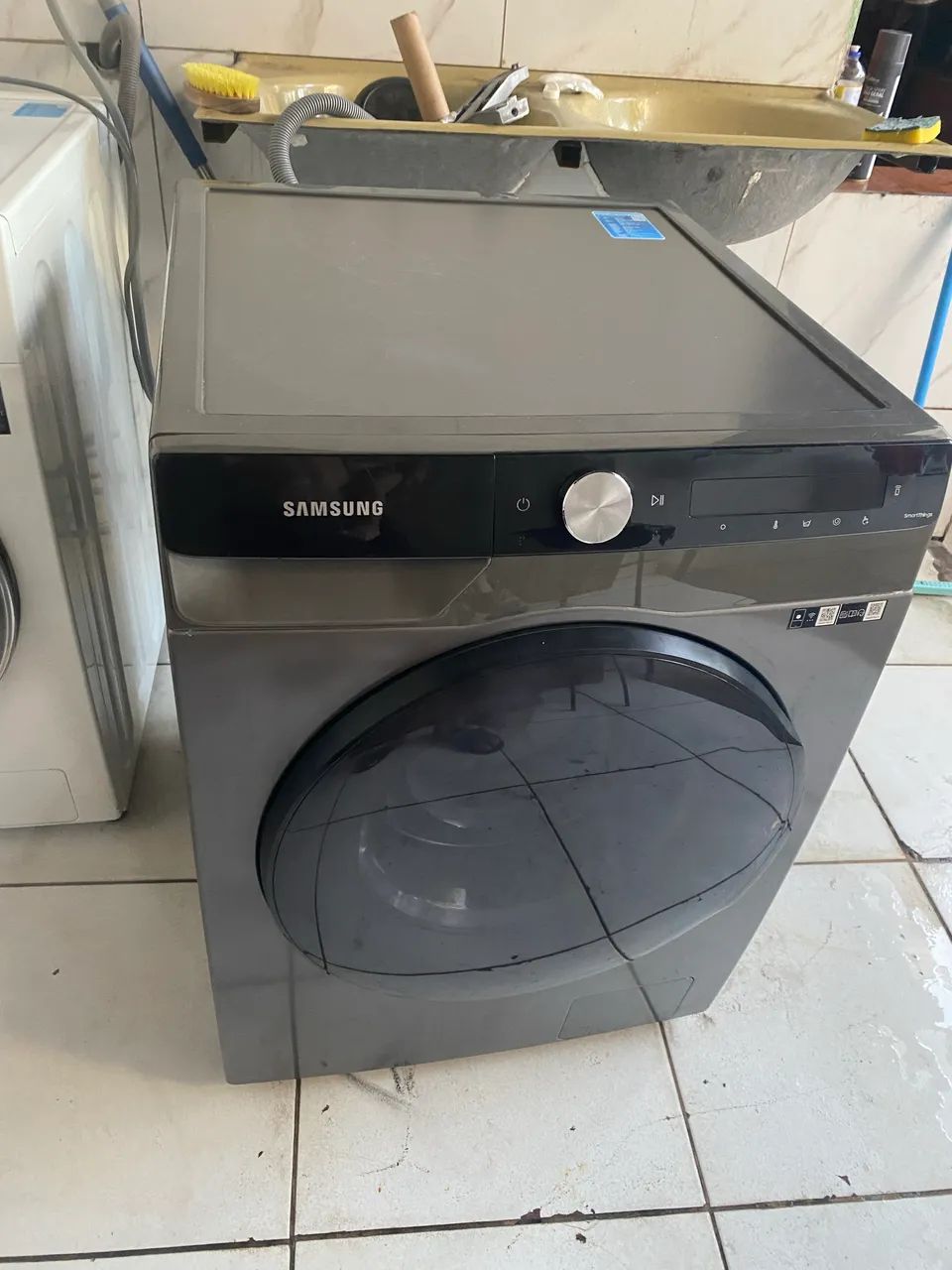 Máquina lave e seca 