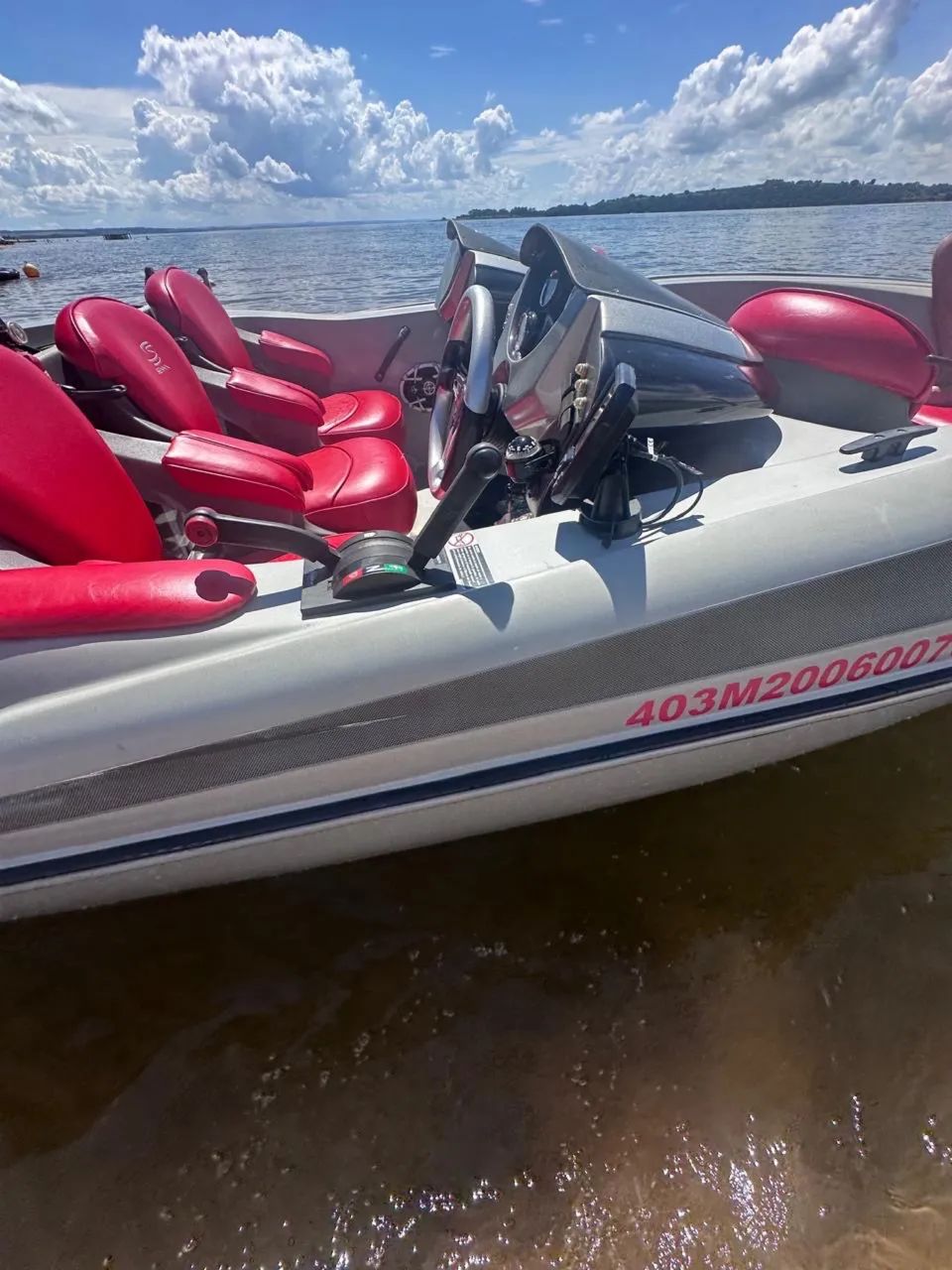 Jet boat Ayrton Senna edição limited 2006baixei valor pra vender  - Foto 11