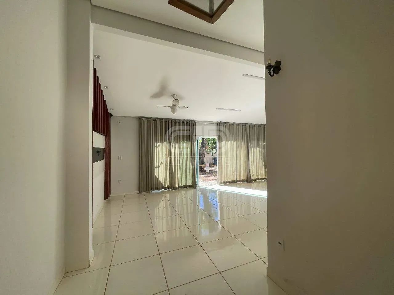 Casa com 3 Quartos no CPA lll - Foto 2