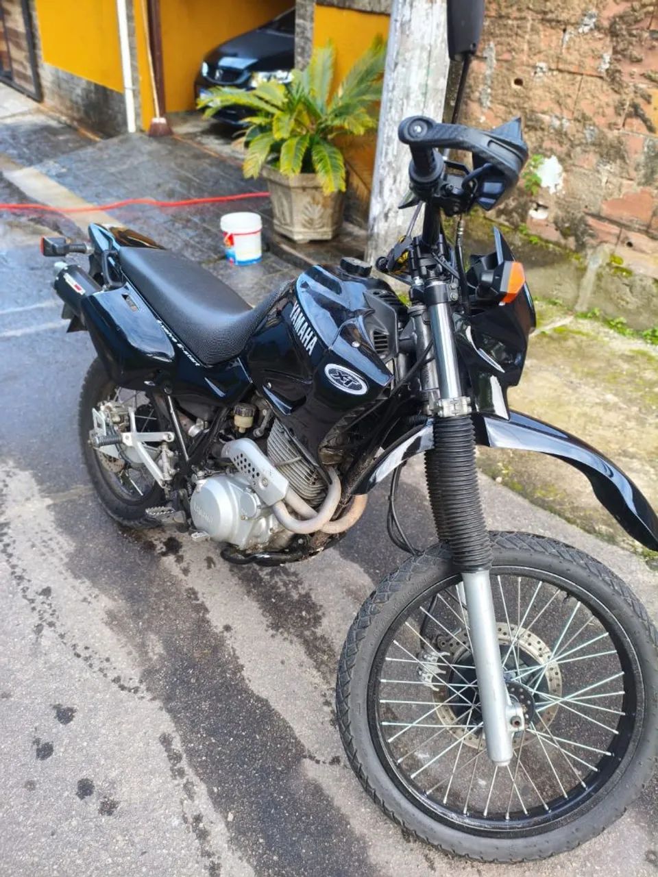 Vendo XT impecável 