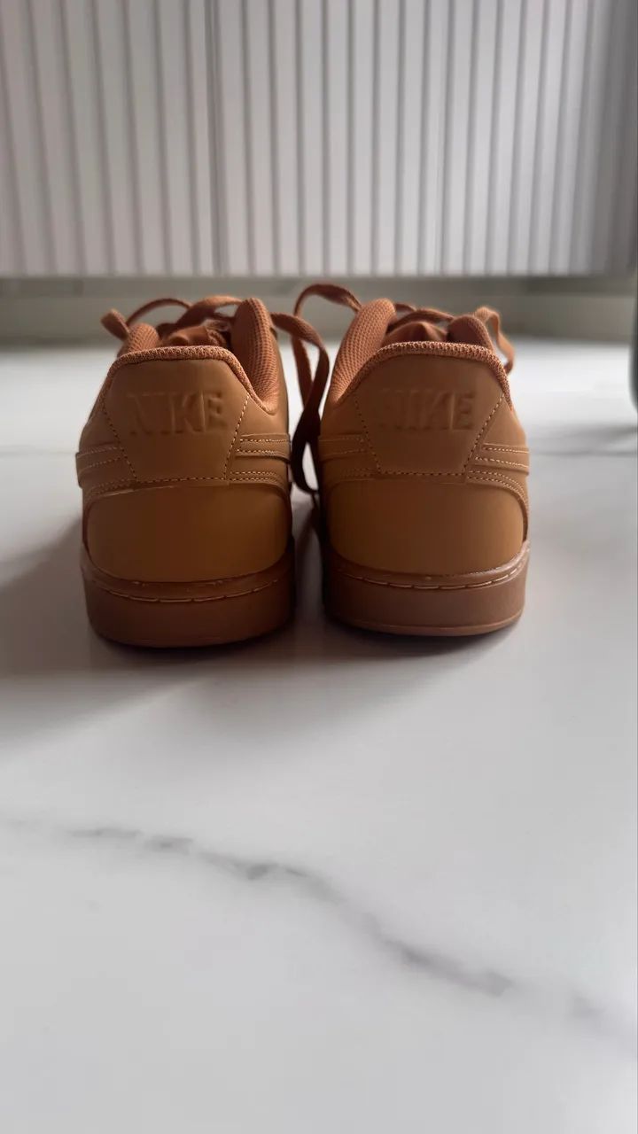 Tênis Nike Court Vision Low marrom - Foto 2