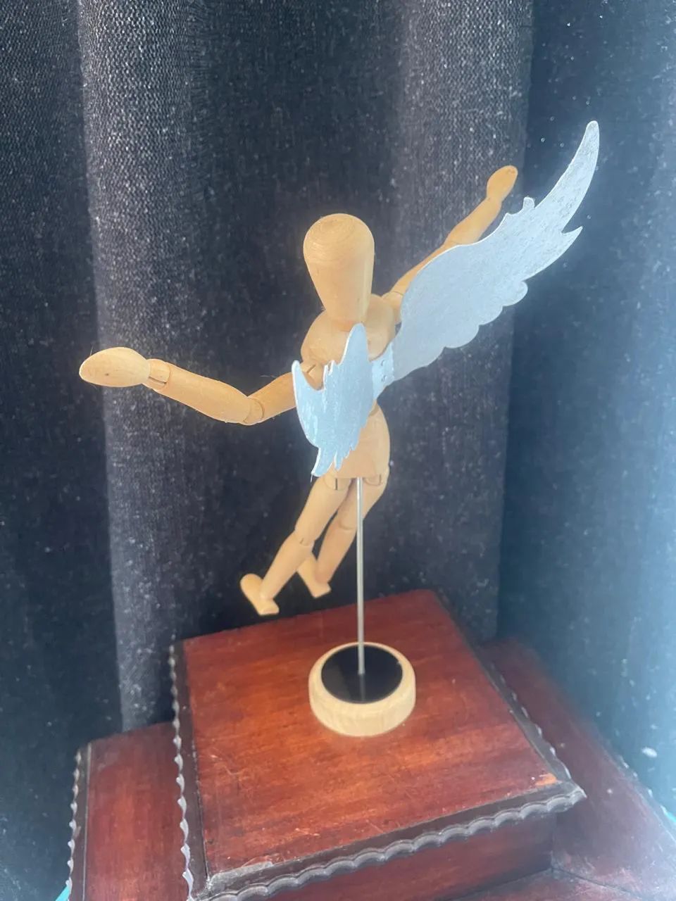 BONECO ARTICULADO ANJO COM ASAS DE METAL  - Foto 4