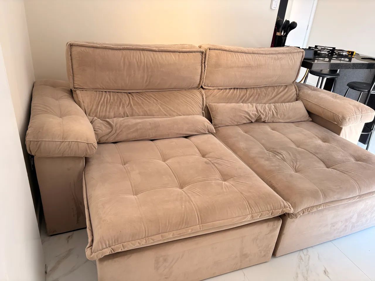 Sofá retrátil e reclinável com 2.6m, em excelente estado  - Foto 3