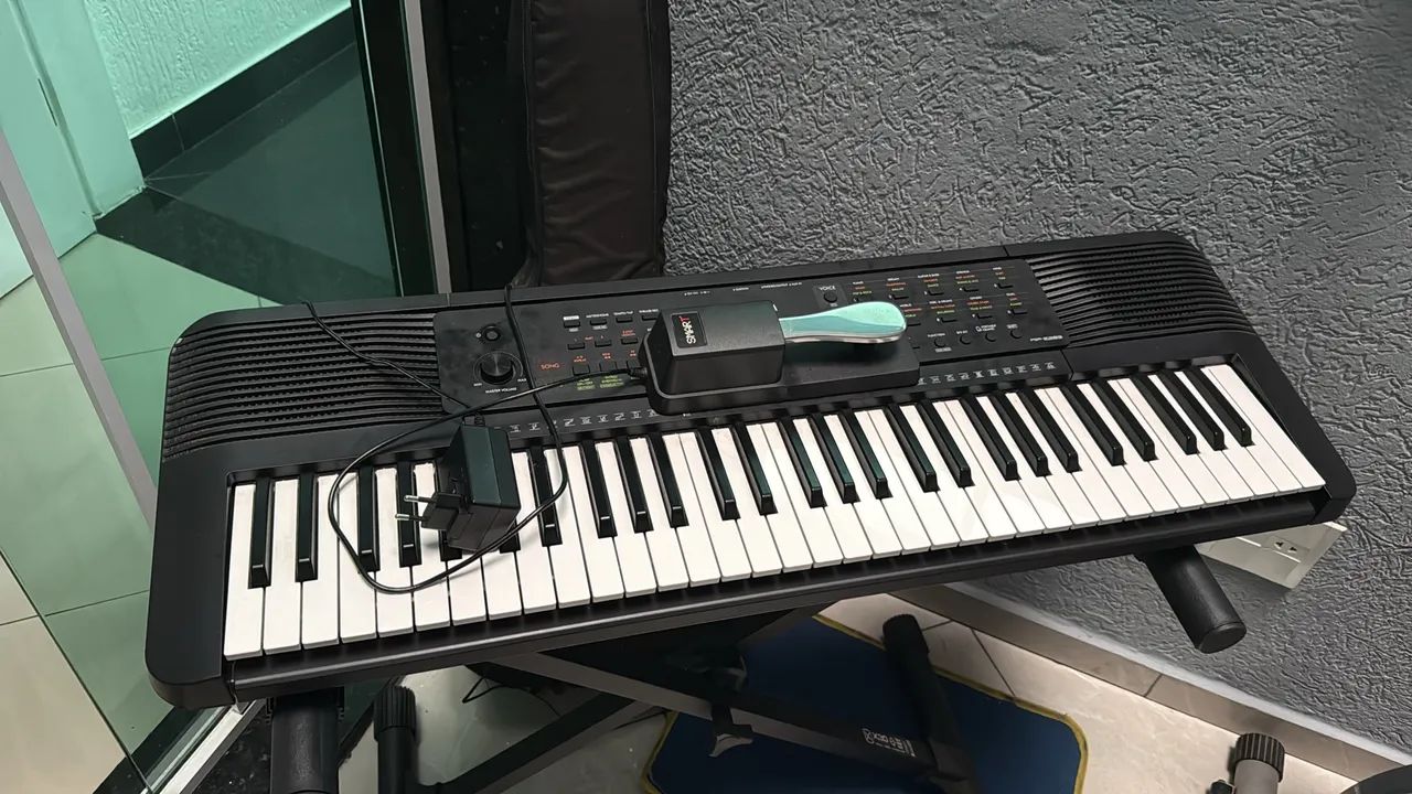 Teclado Yamaha PSR E283