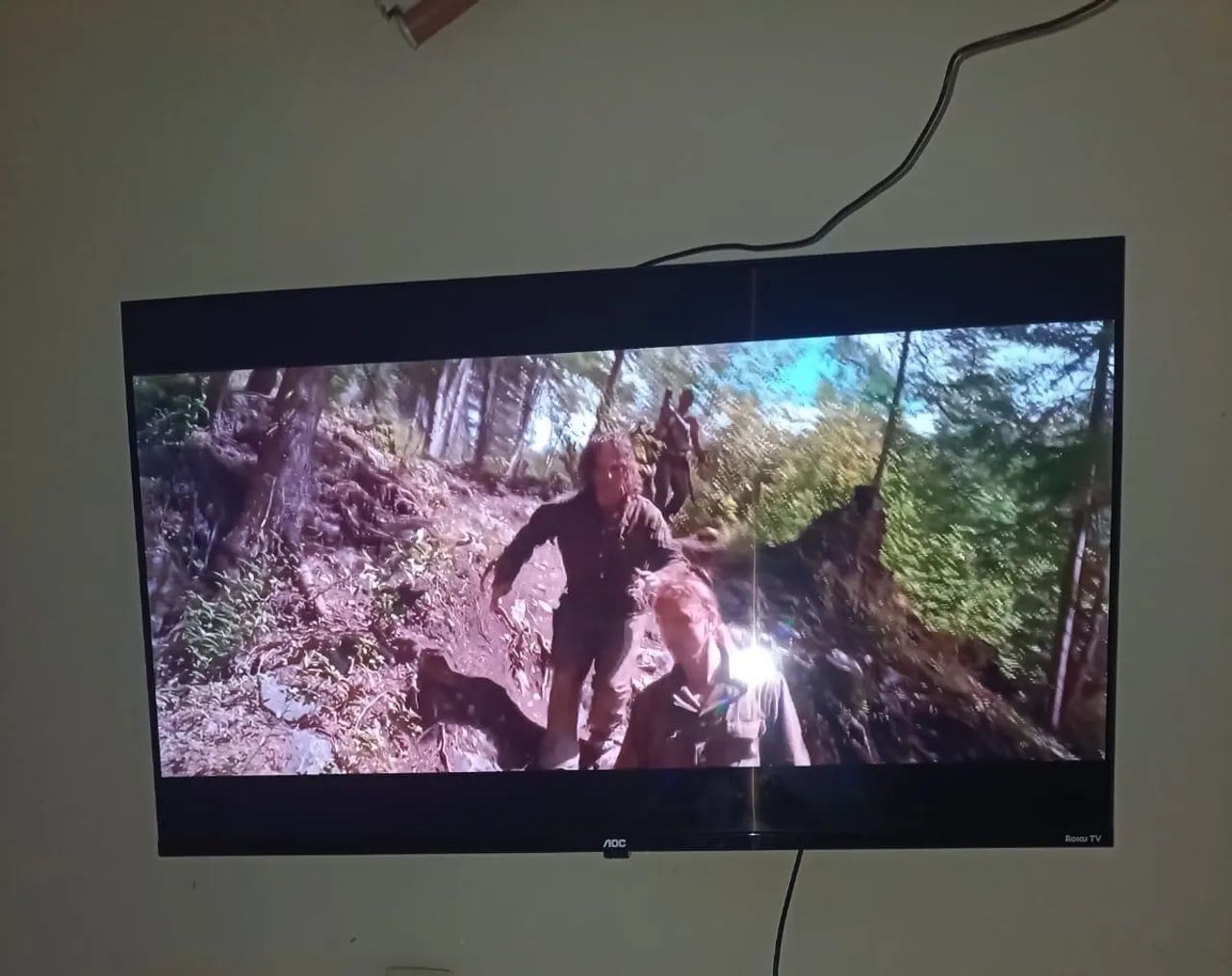 Uma smart tv de 43 polegadas seme nova venha conferir  - Foto 4