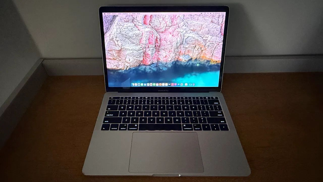 Apple MacBook Pro 13インチ 2016年製 8GB MacBook Pro (13 polegadas, 2016, duas portas Thunderbolt 3