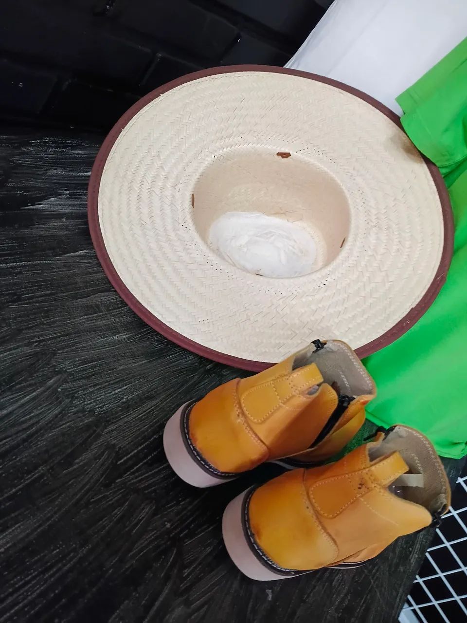 Bota n40 e chap éu novos  - Foto 2